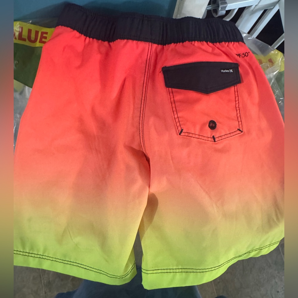 Hurley Size 5/6 Swim Trunks - Picture 4 of 4